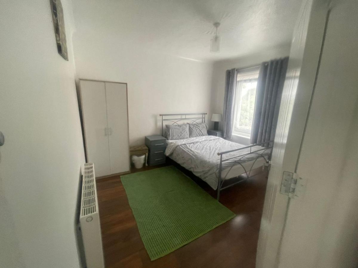 4 Bedroom House 10 Mins Walk To The Beach And Less Than A Mile From Bournemouth Main Station Екстериор снимка